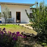 Πανσιόν Sa Istera Sardegna *